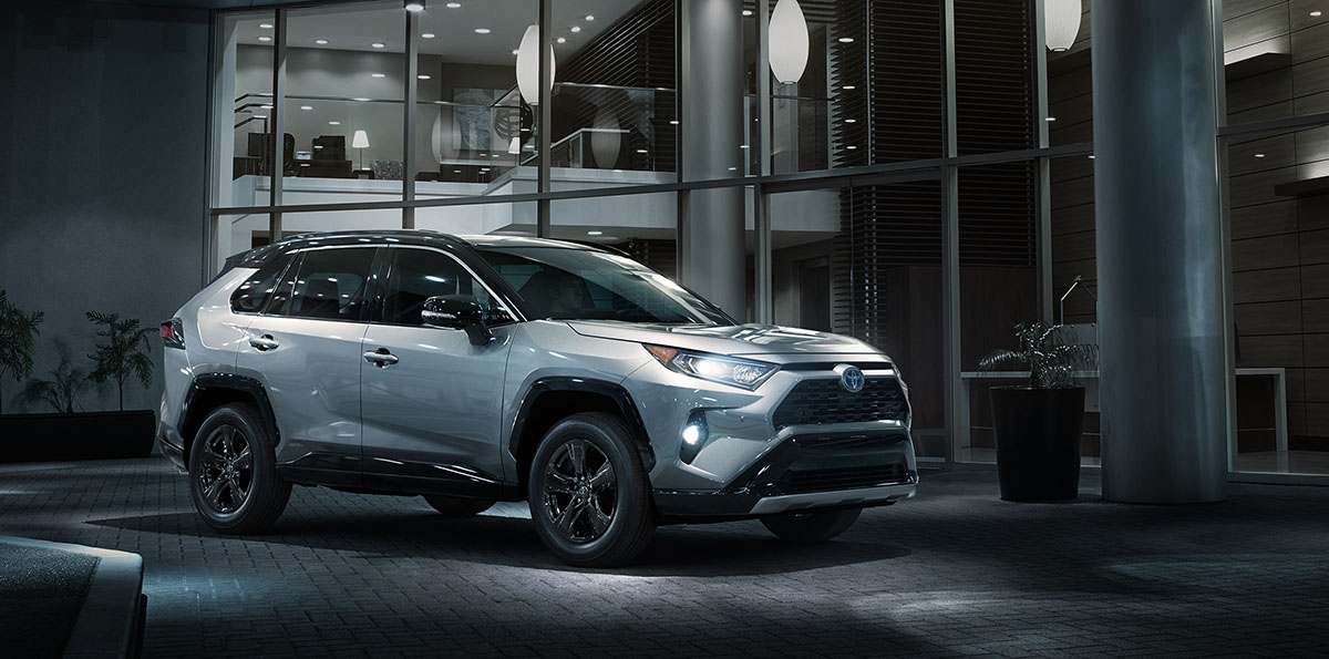 2019_Toyota_RAV4_004